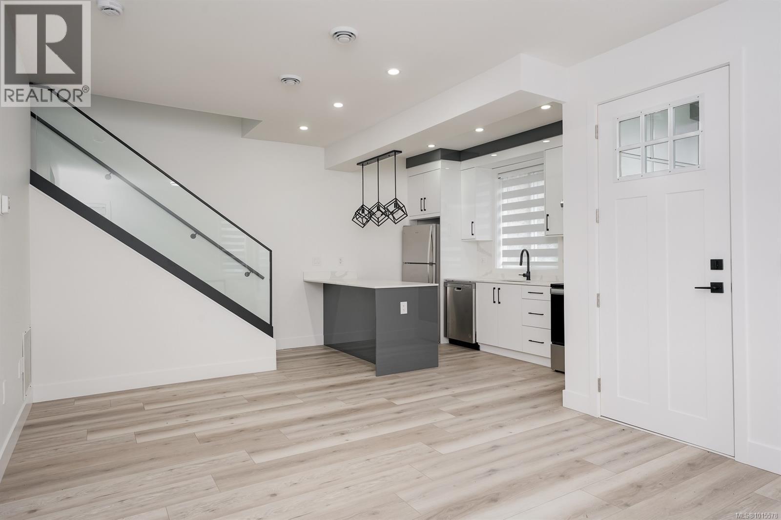 6 1171 STELLY'S CROSS Road, Central Saanich