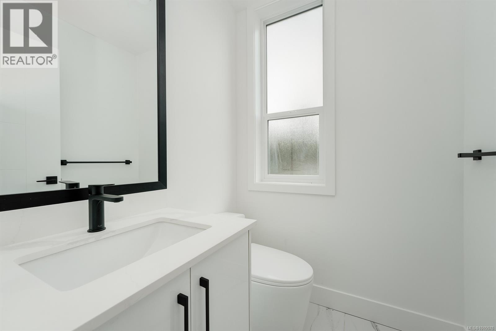 6 1171 STELLY'S CROSS Road, Central Saanich