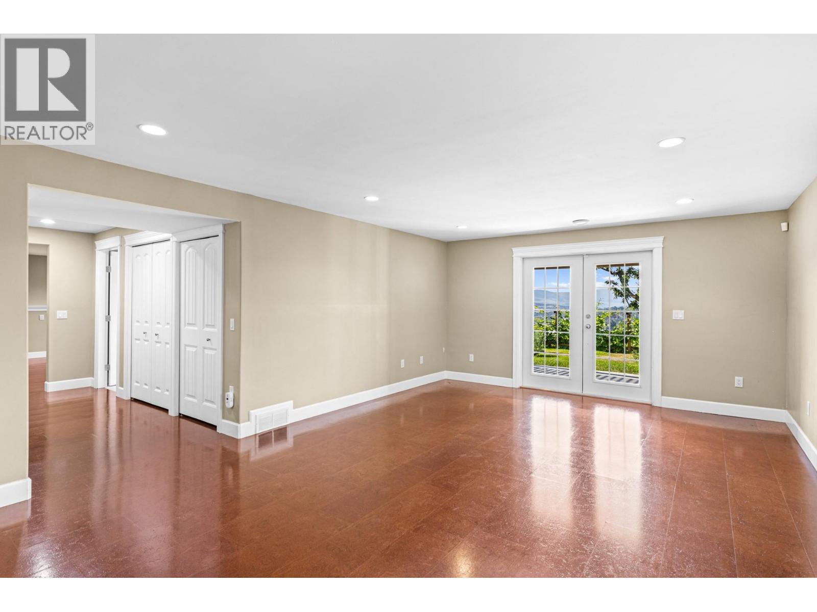 2591 Lake Breeze Court, Lake Country