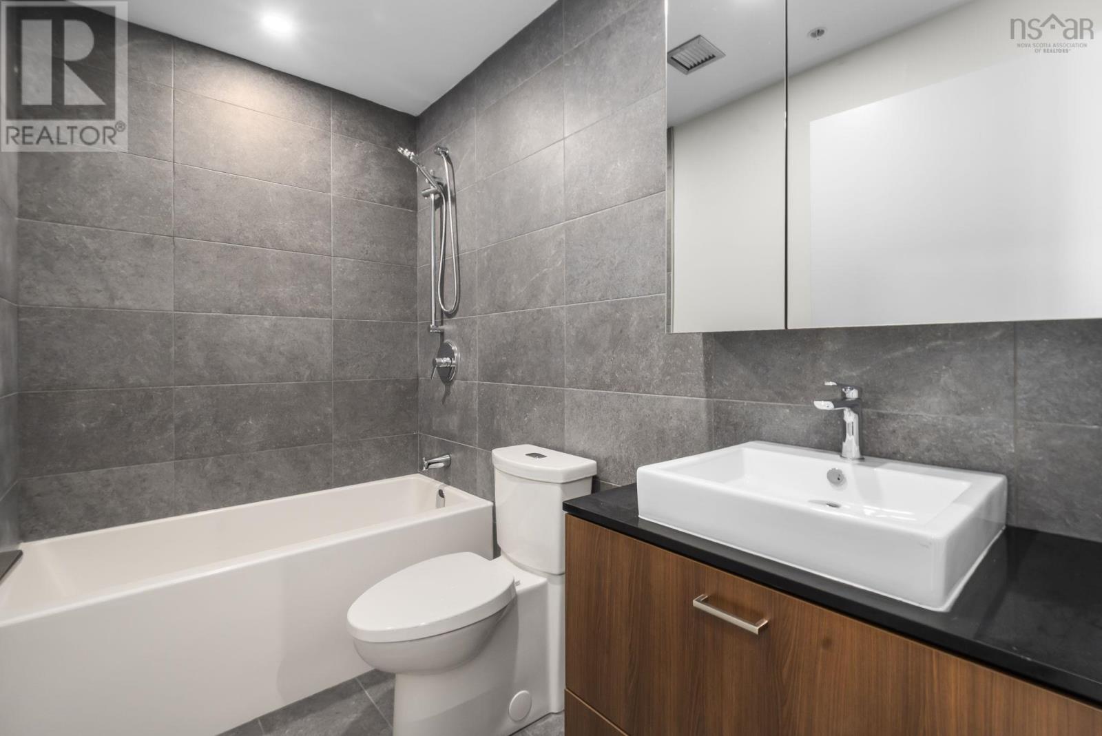 Property 28 of 35 of 608 5511 Bilby Street