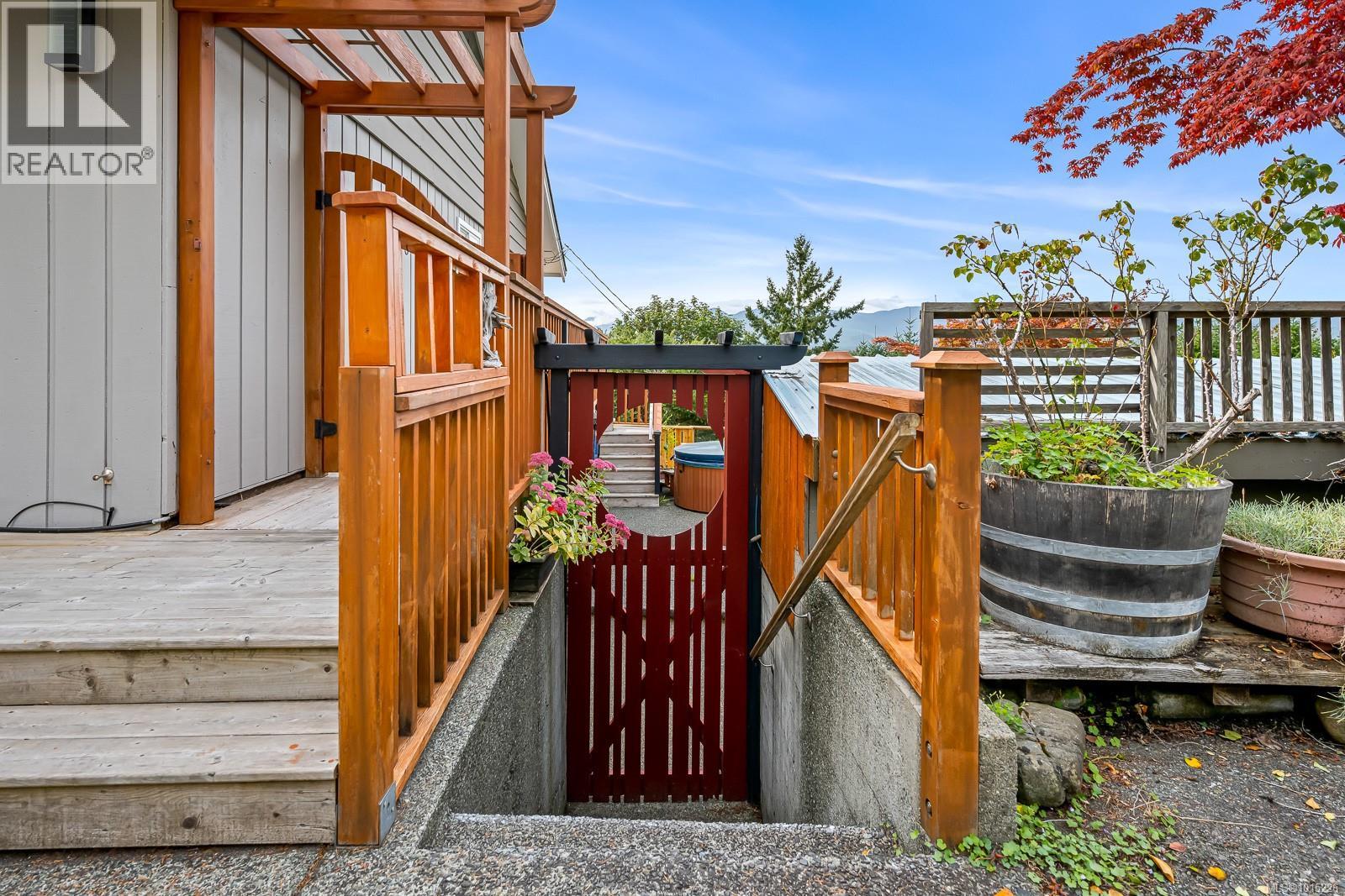 1345 Glen Urquhart Dr, Courtenay