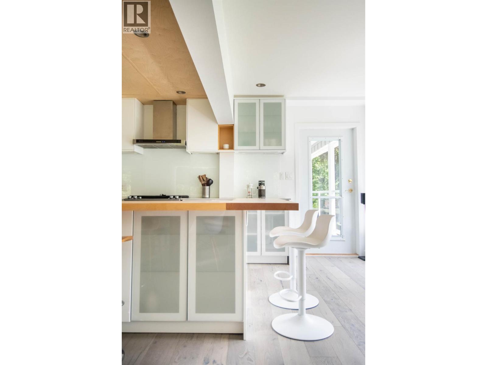 4161 HEROUX Road, Nelson