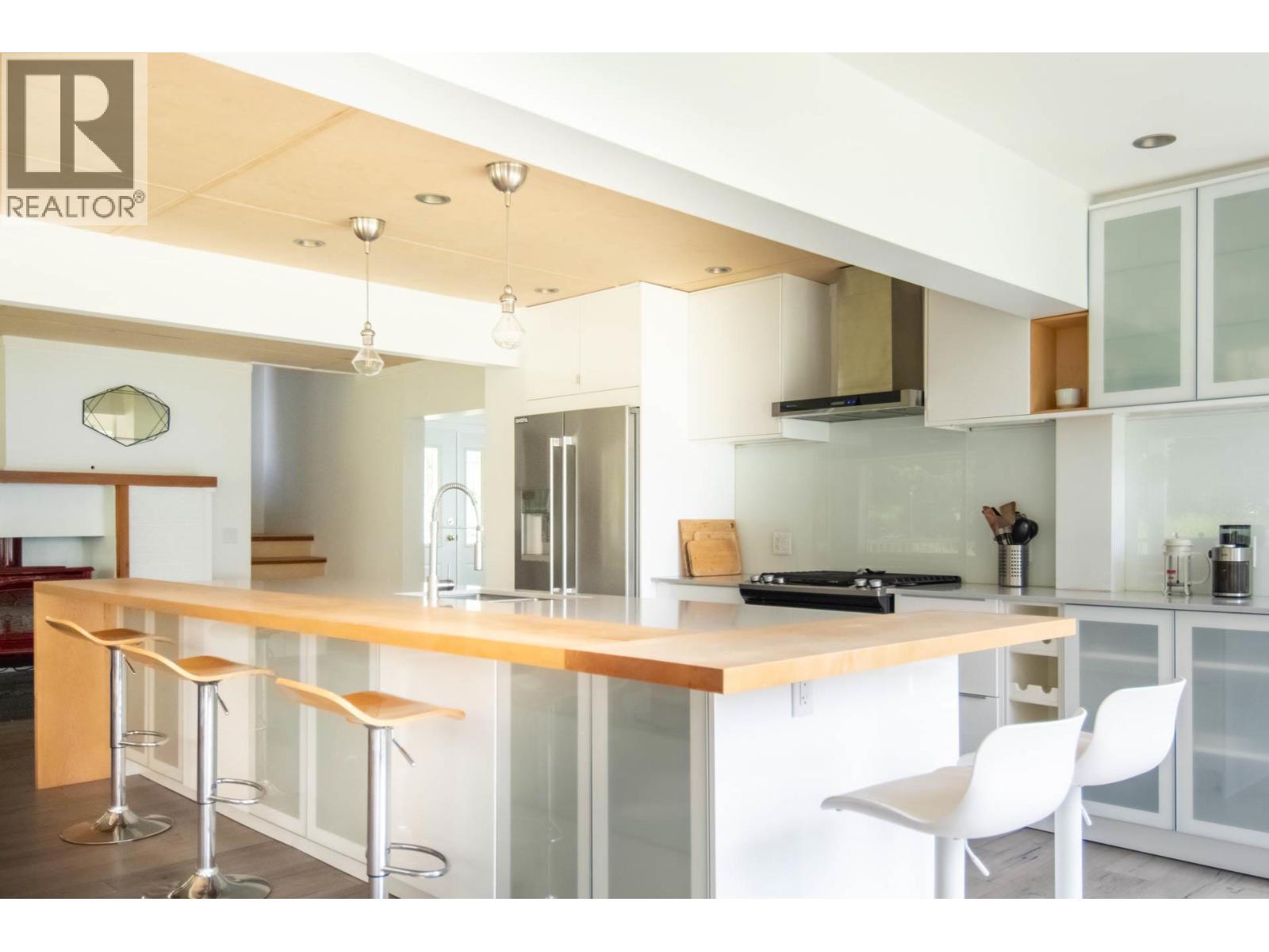 4161 HEROUX Road, Nelson