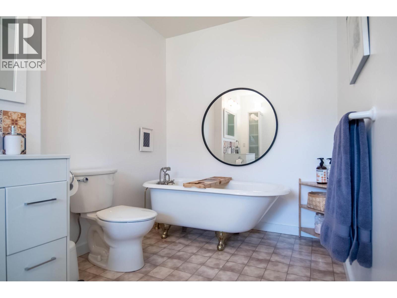 4161 HEROUX Road, Nelson