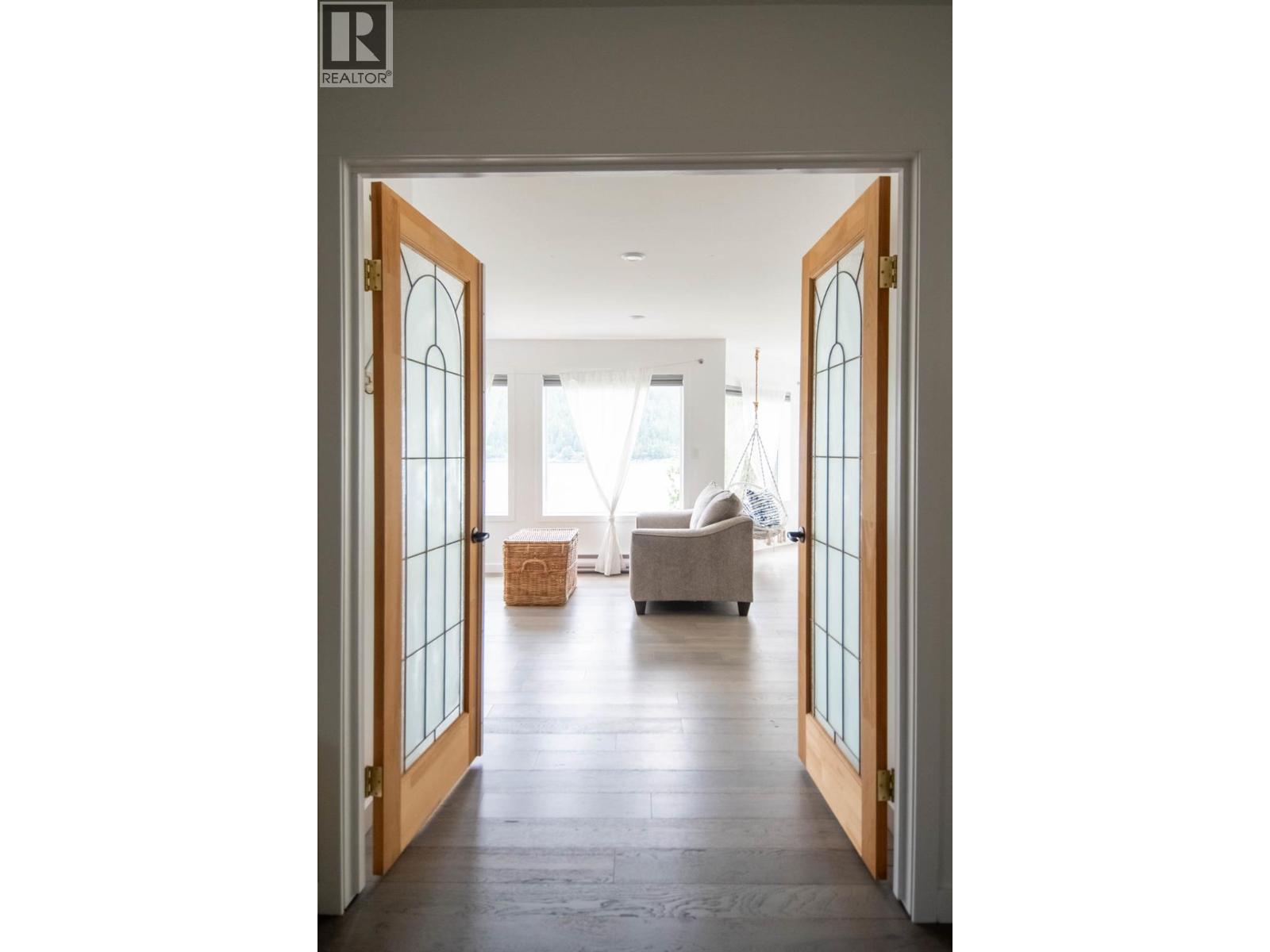 4161 HEROUX Road, Nelson