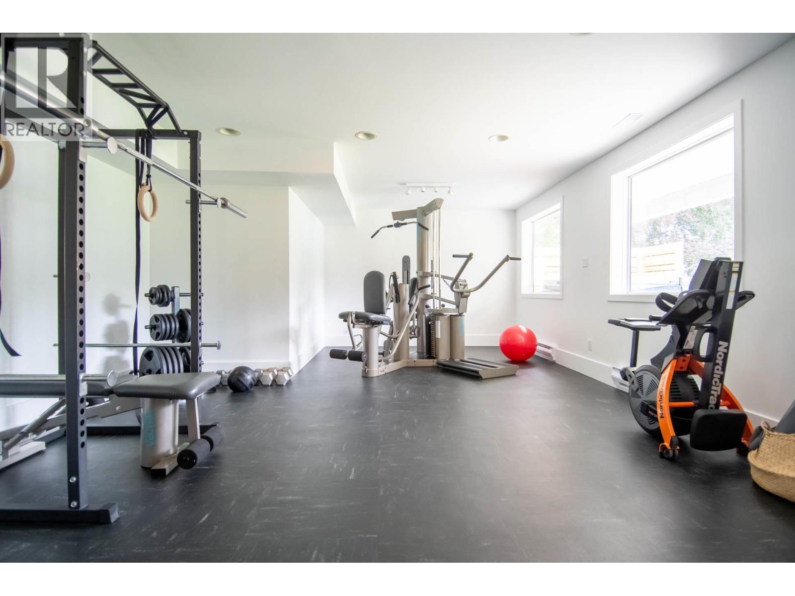 4161 HEROUX Road, Nelson
