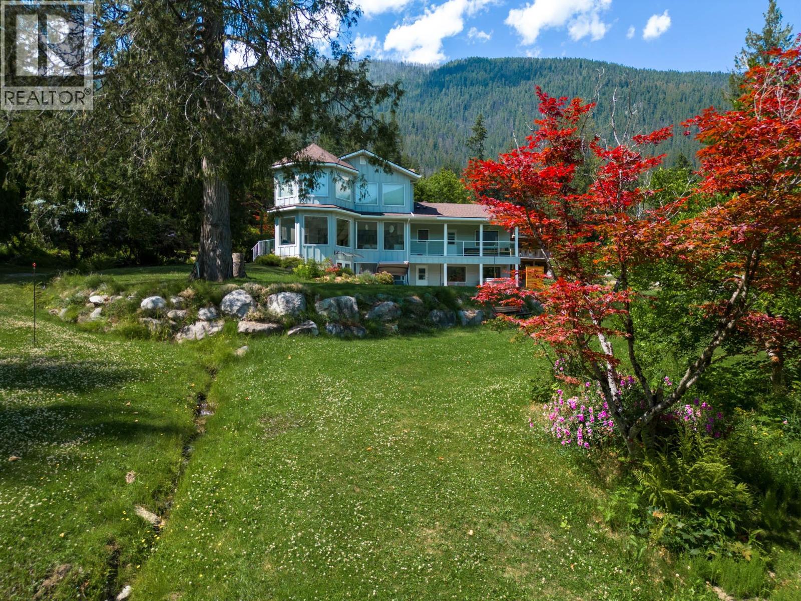 4161 HEROUX Road, Nelson