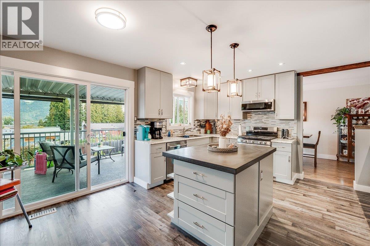 2621 10th Avenue, Castlegar