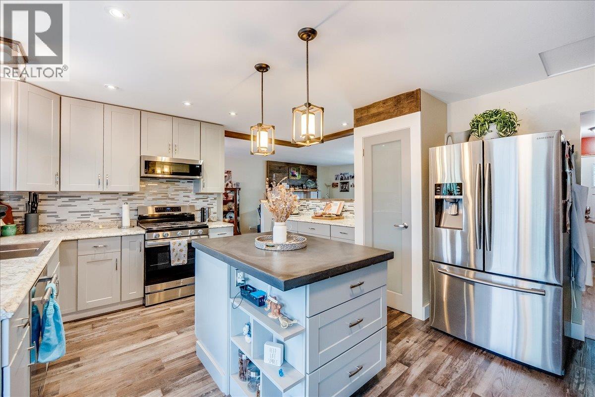 2621 10th Avenue, Castlegar