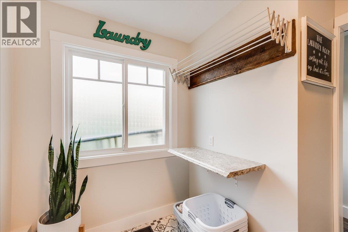 2621 10th Avenue, Castlegar