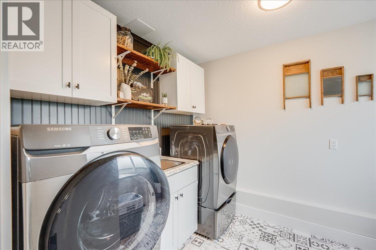 2621 10th Avenue, Castlegar