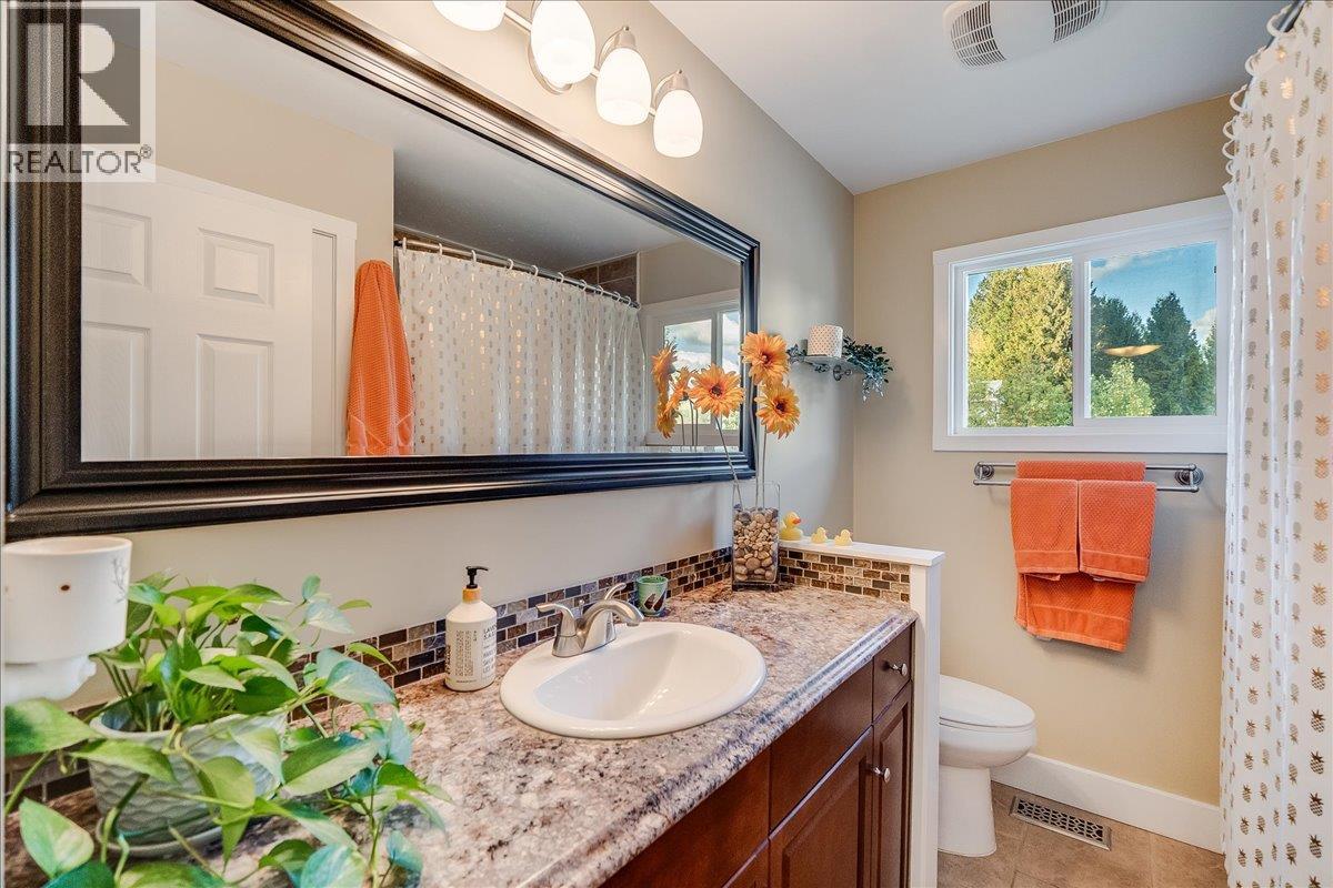 2621 10th Avenue, Castlegar