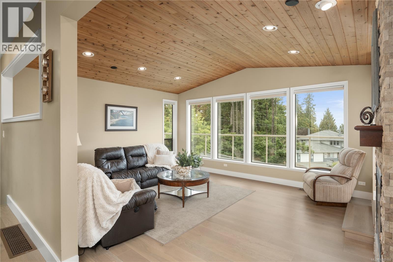 5750 Norasea Rd, Nanaimo