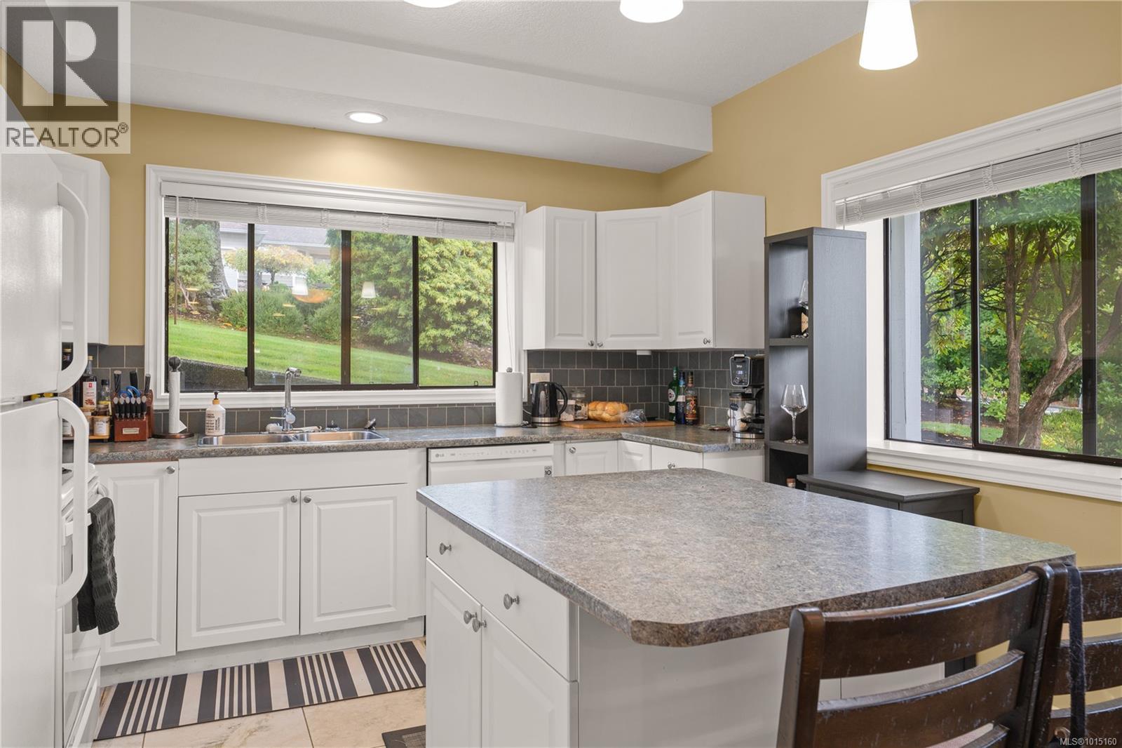 5750 Norasea Rd, Nanaimo