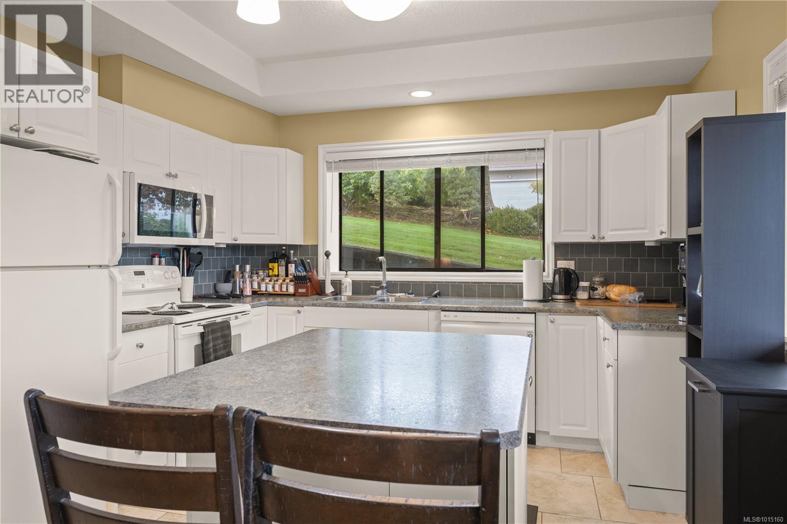 5750 Norasea Rd, Nanaimo