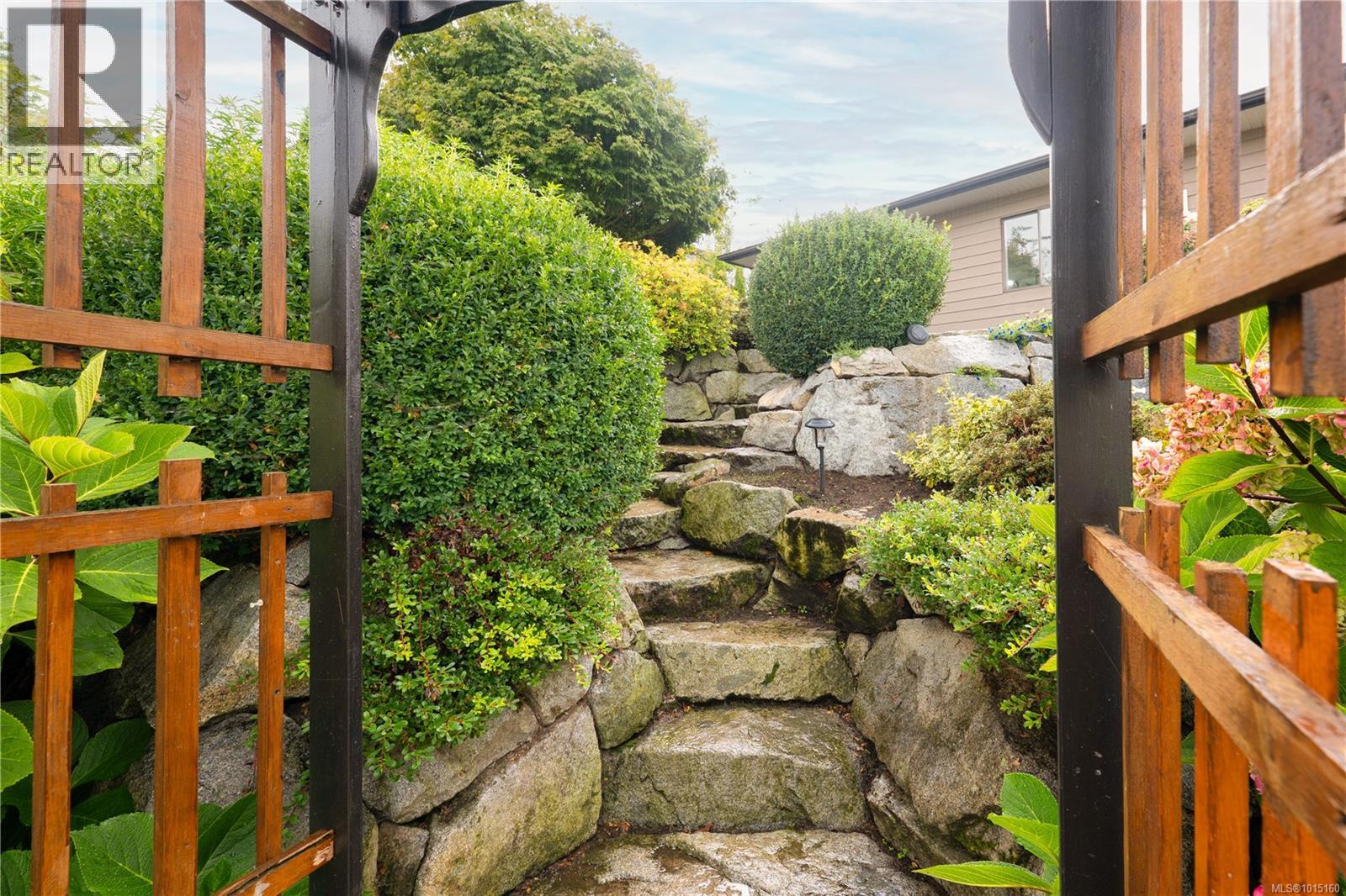 5750 Norasea Rd, Nanaimo