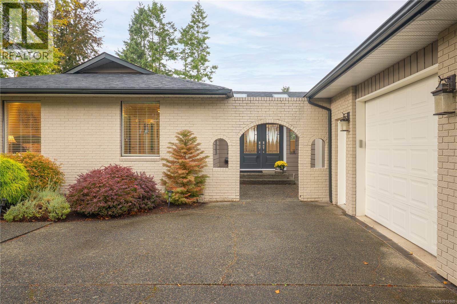 5750 Norasea Rd, Nanaimo