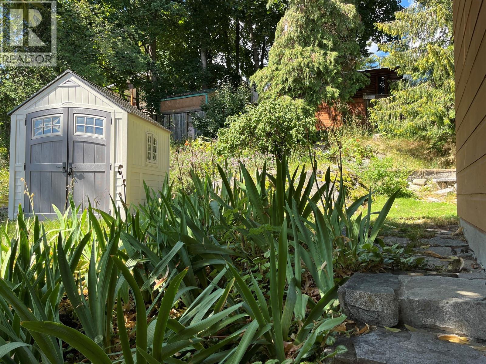 1750 Phoenix Avenue, Rossland