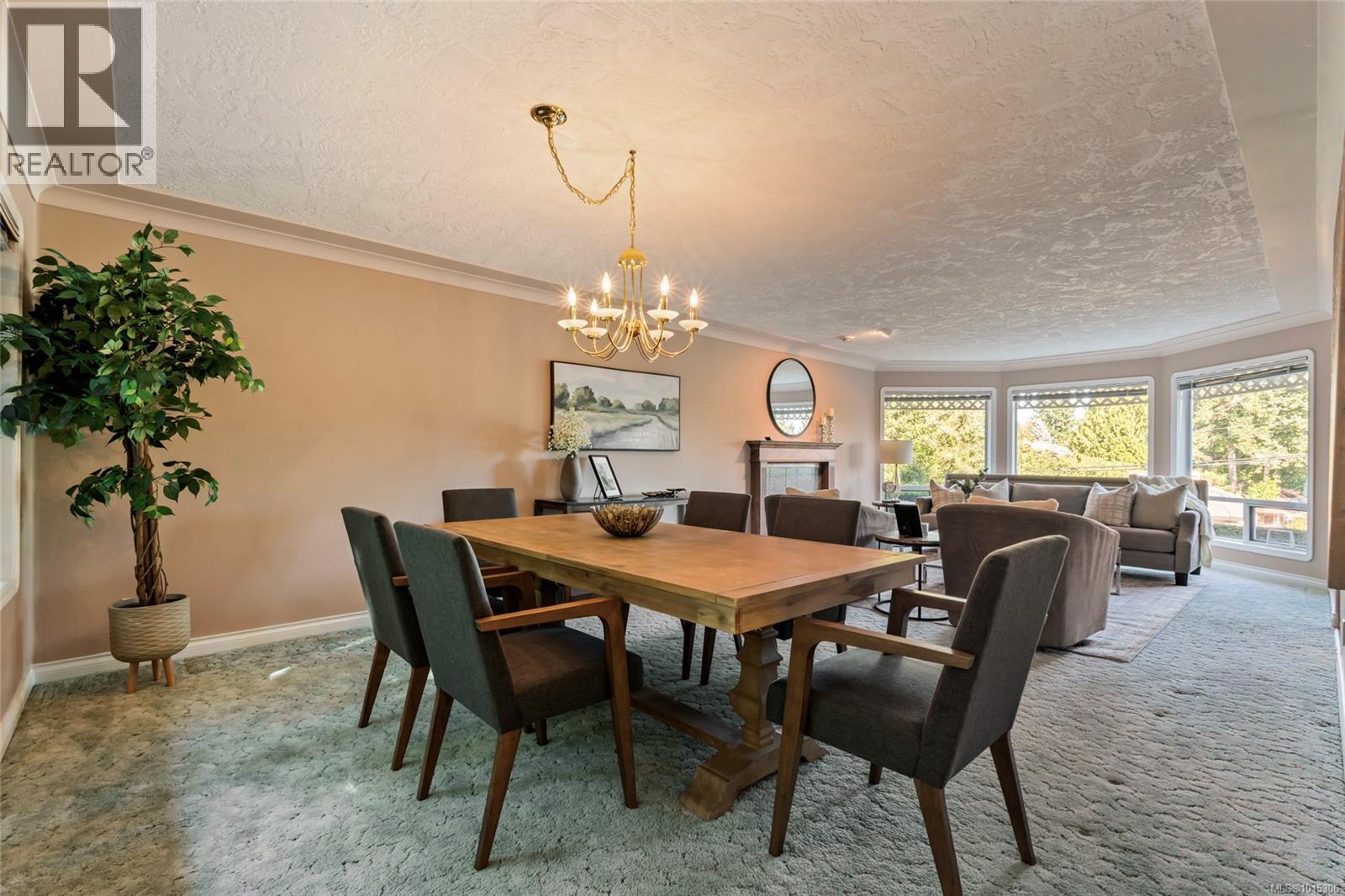  1575 Dean Park Road, North Saanich