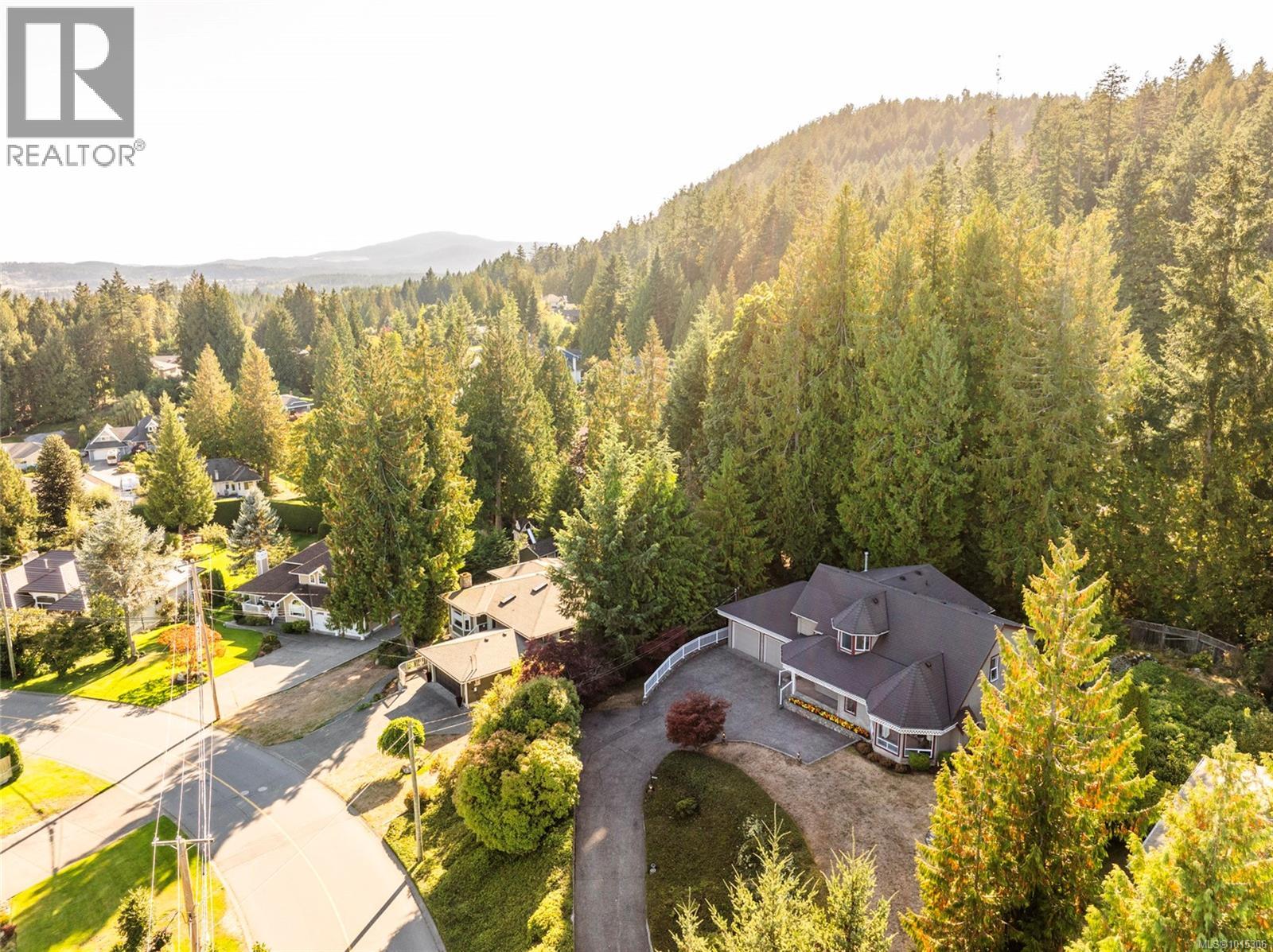  1575 Dean Park Road, North Saanich