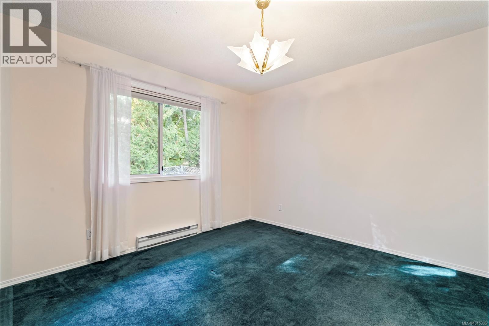  1575 Dean Park Road, North Saanich