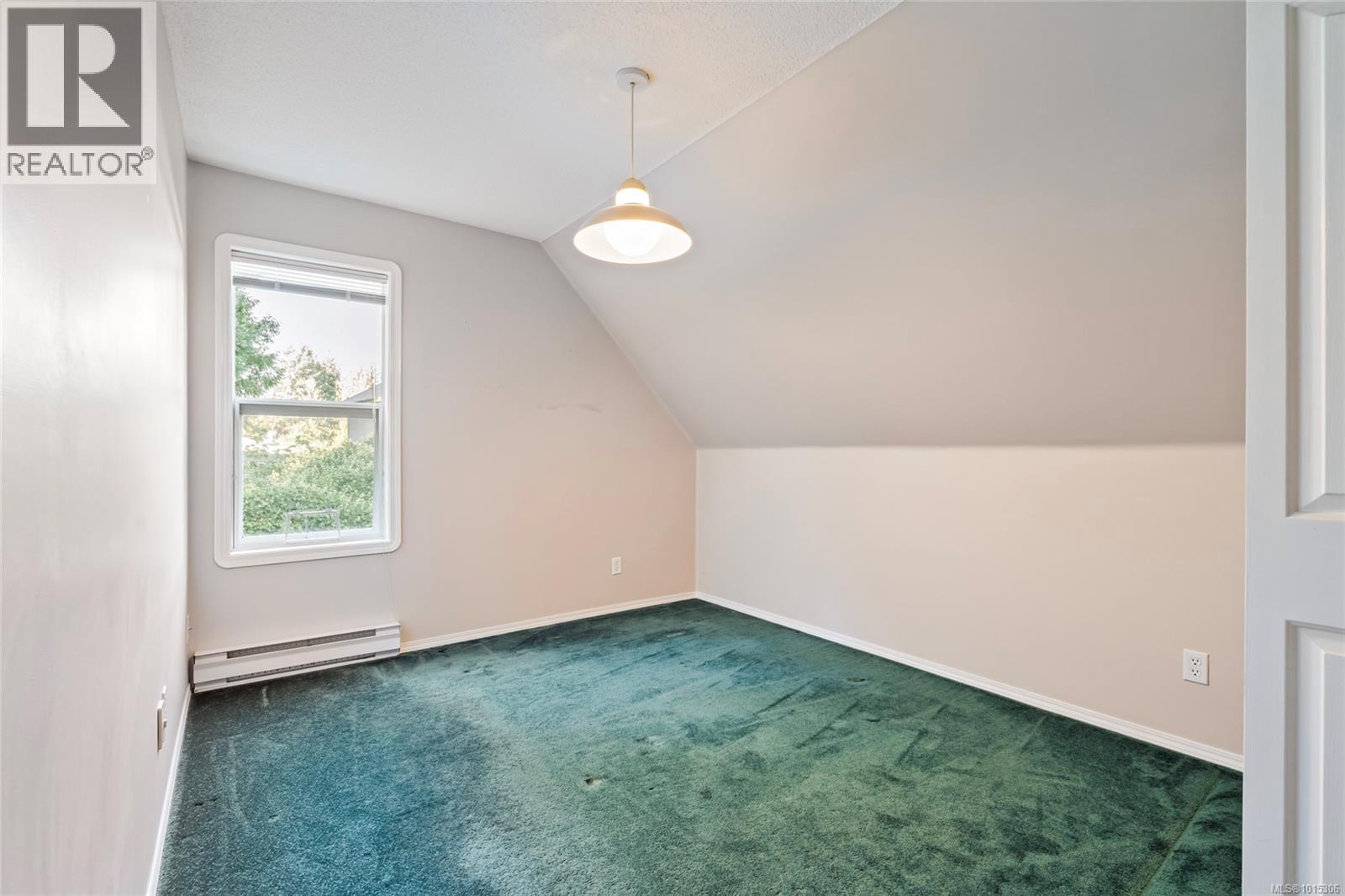  1575 Dean Park Road, North Saanich