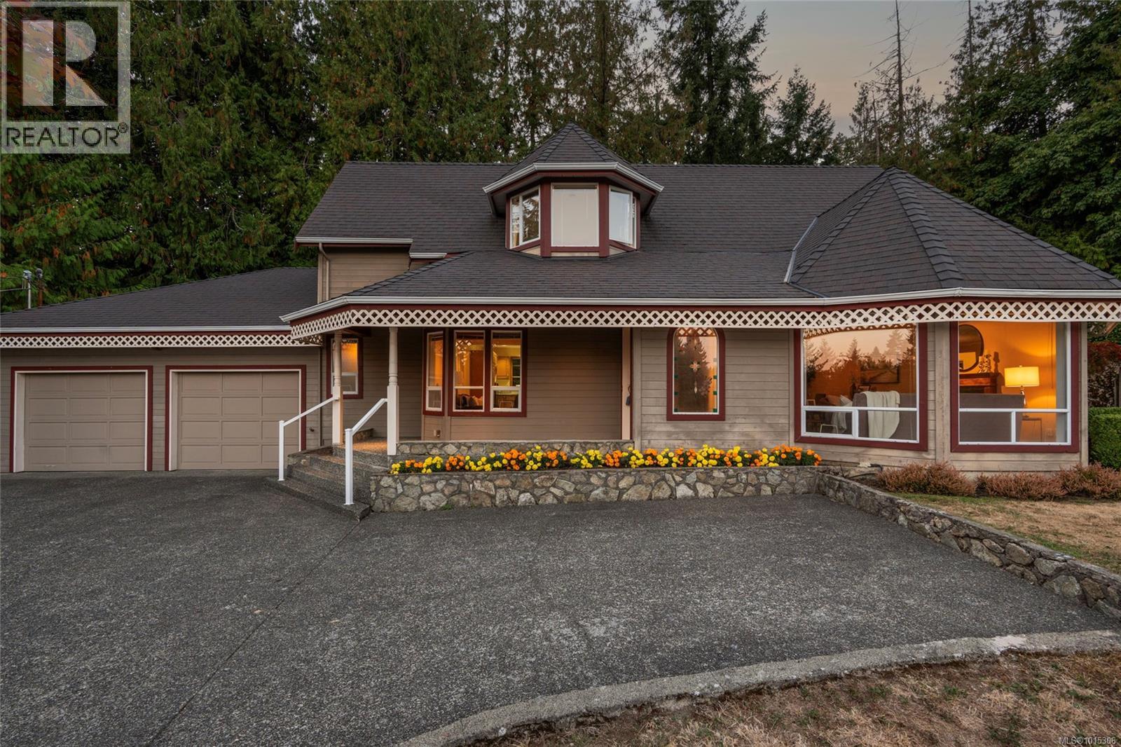  1575 Dean Park Road, North Saanich