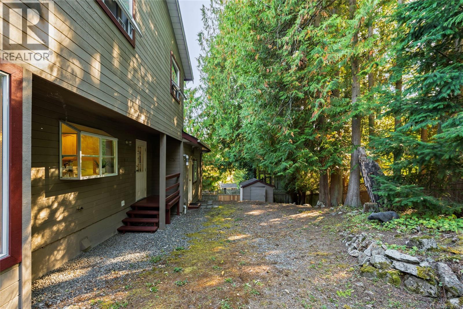  1575 Dean Park Road, North Saanich