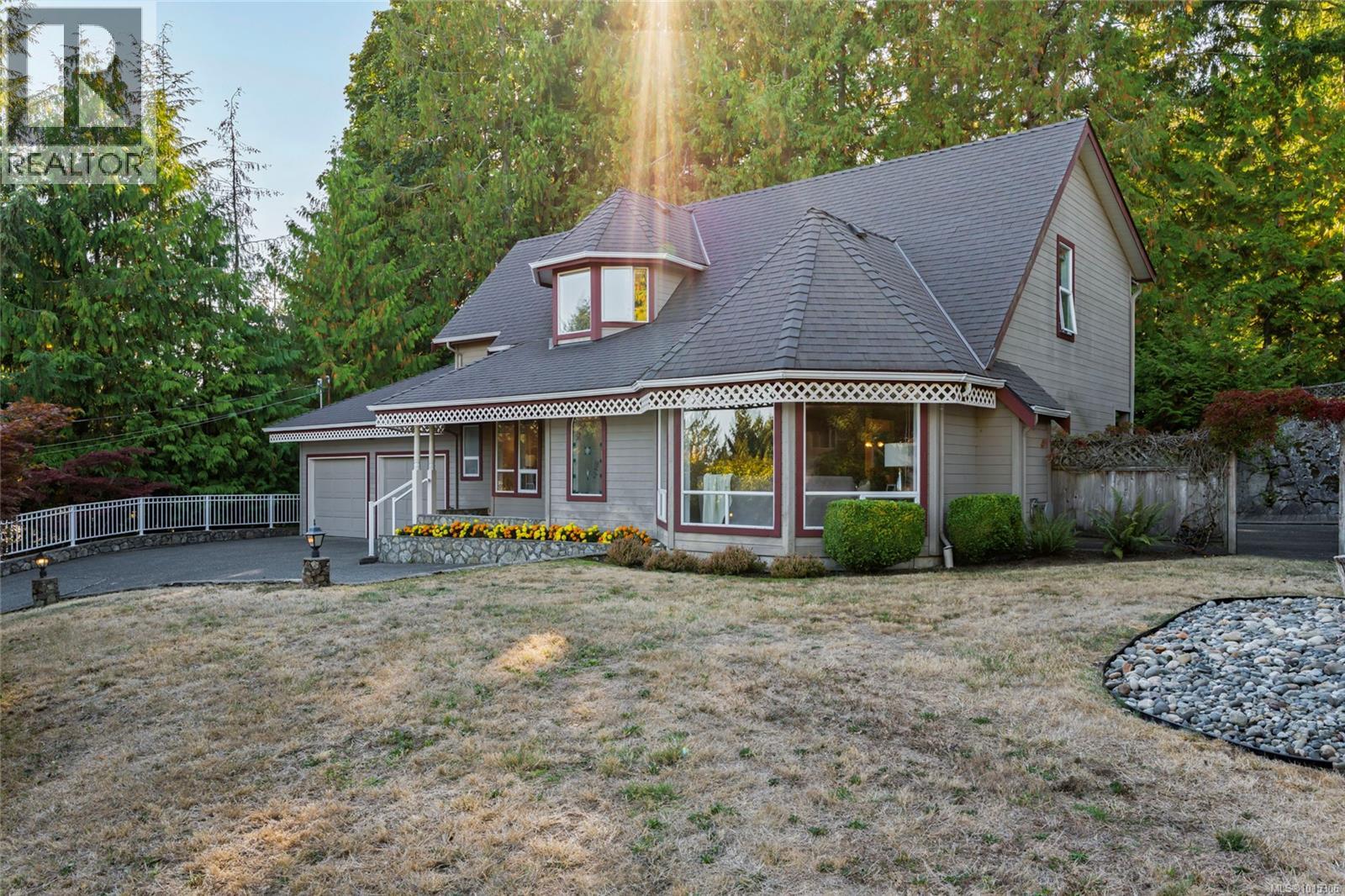  1575 Dean Park Road, North Saanich