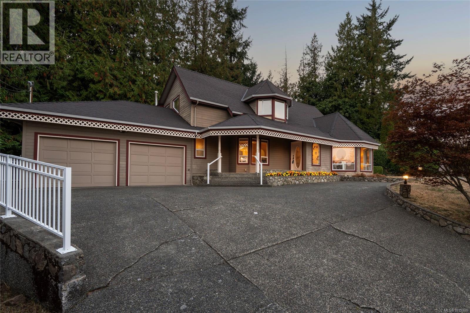  1575 Dean Park Road, North Saanich