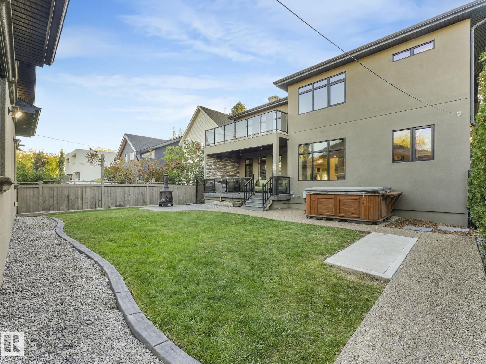 10821 128 ST NW, Edmonton