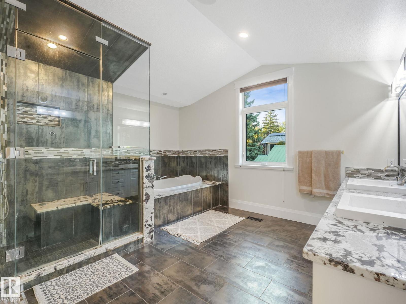 10821 128 ST NW, Edmonton