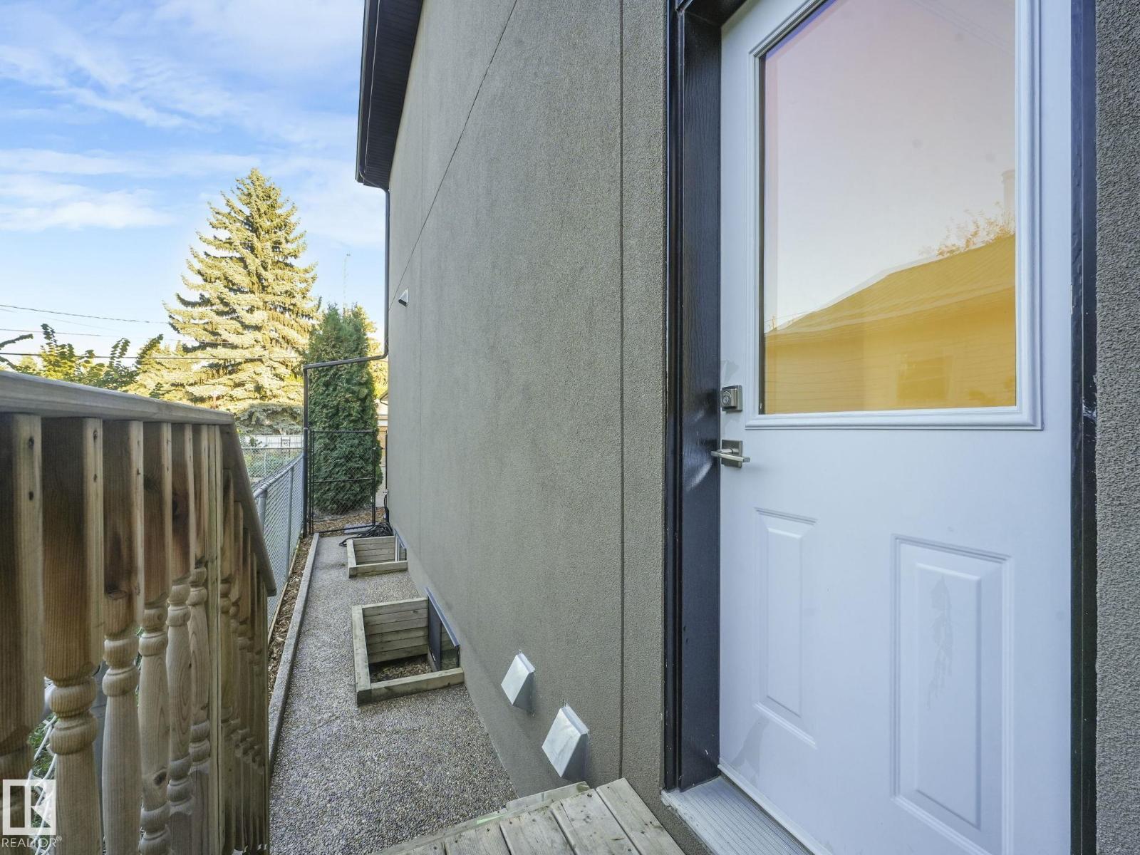 10821 128 ST NW, Edmonton