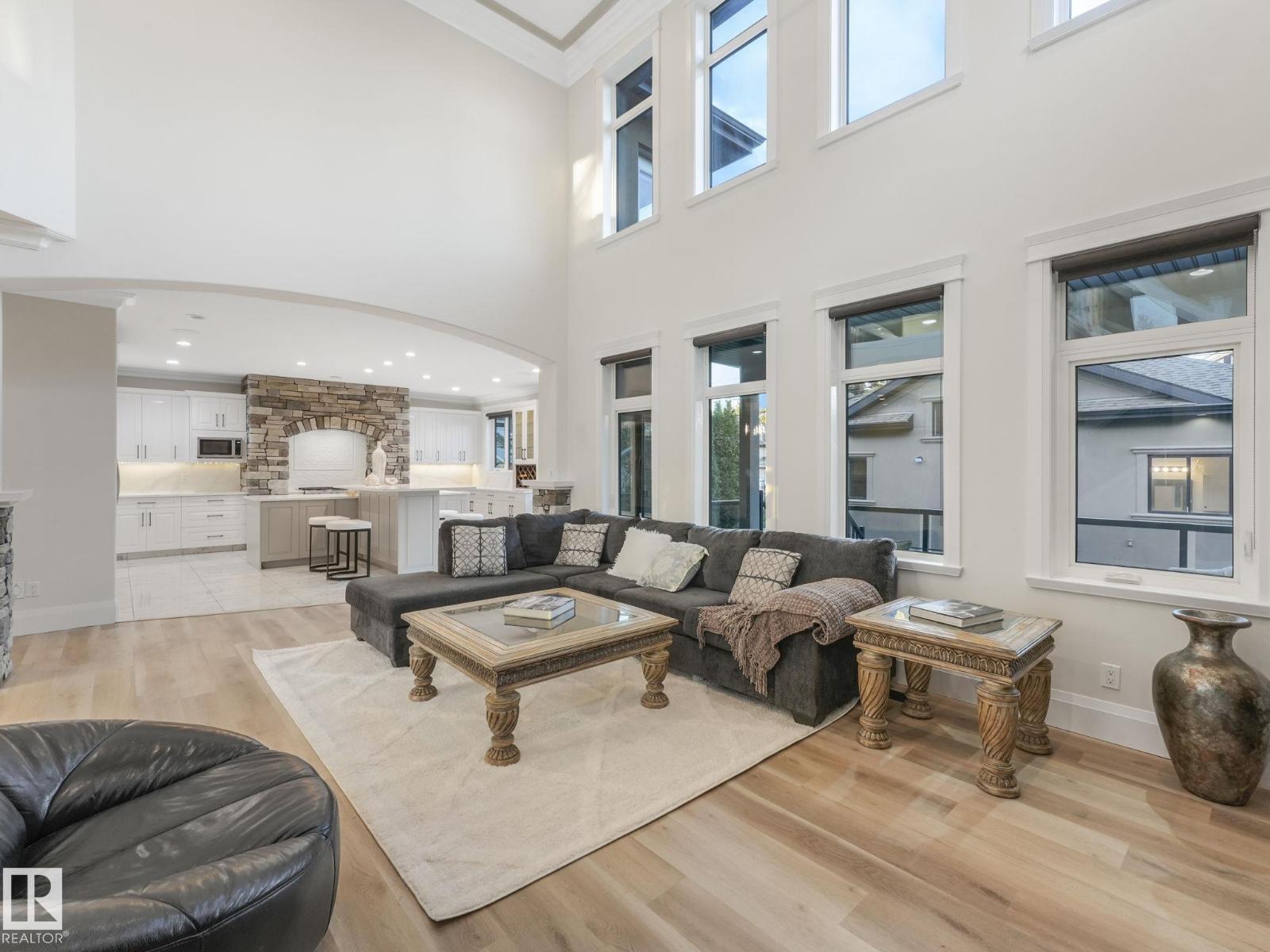 10821 128 ST NW, Edmonton