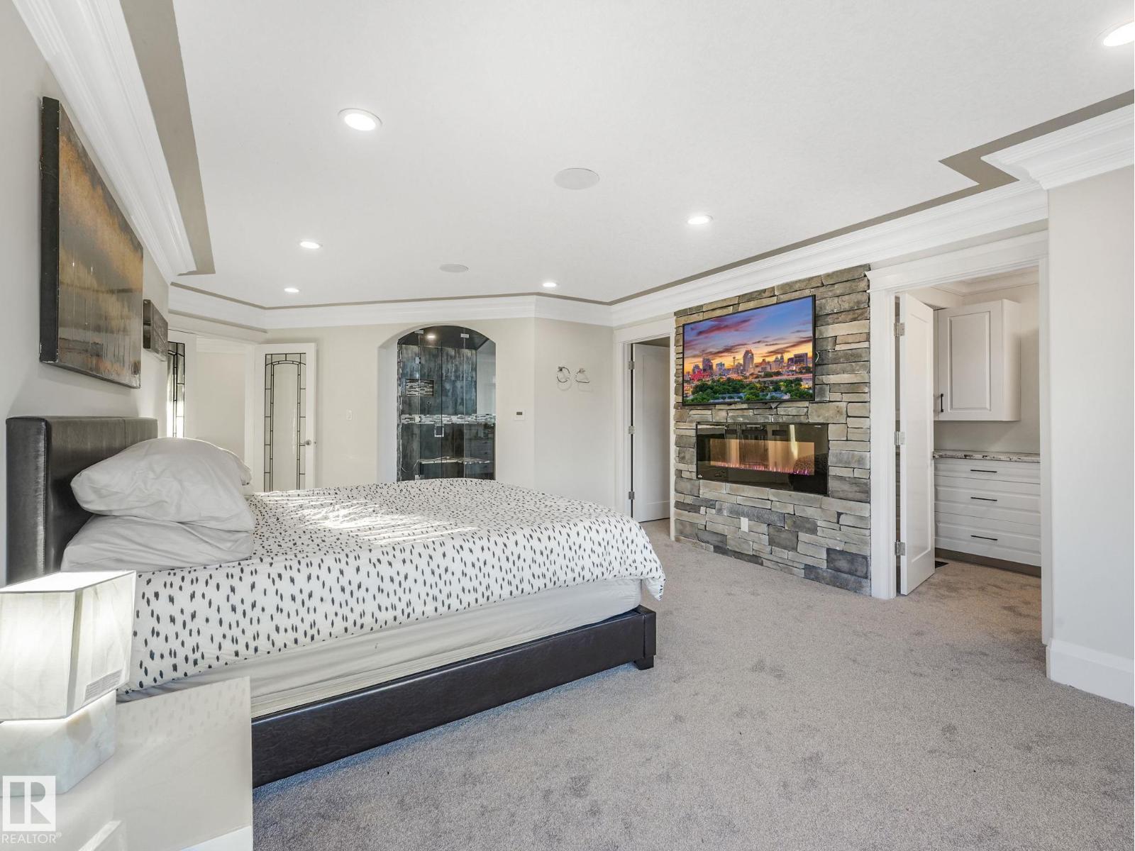 10821 128 ST NW, Edmonton