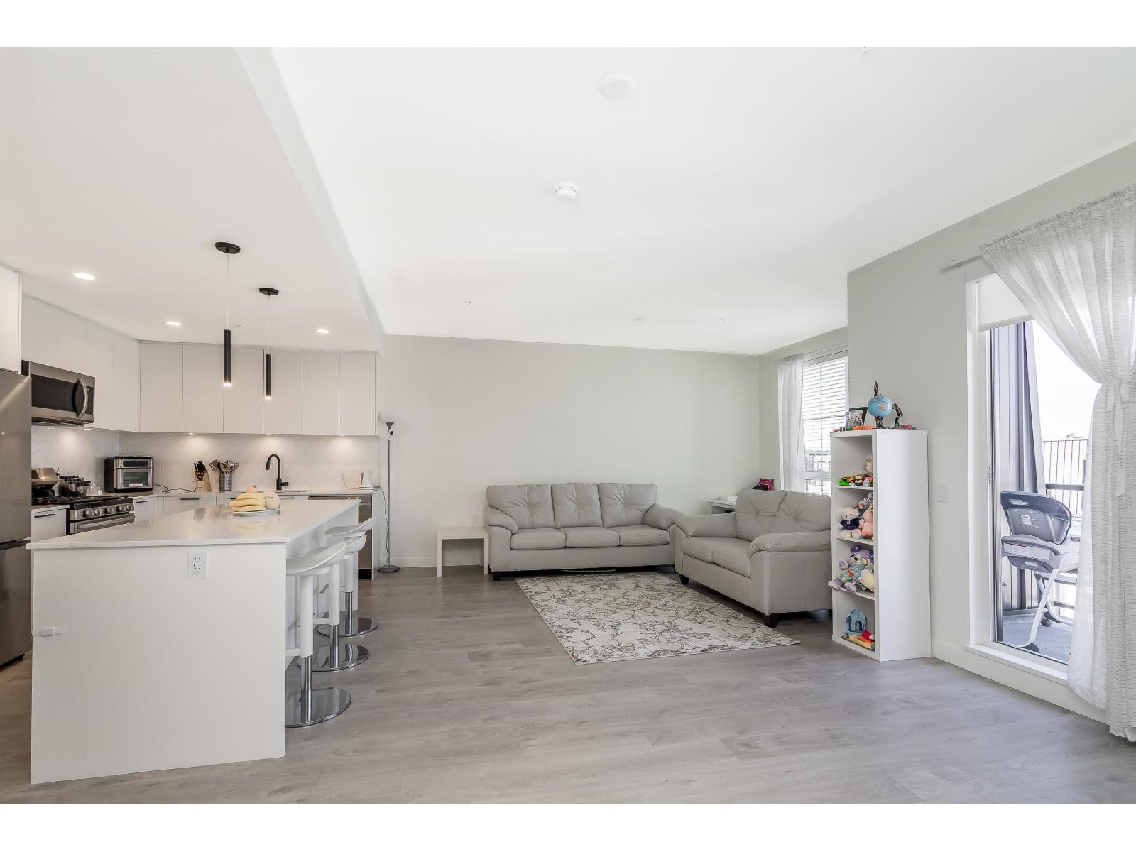 609 8379 201 STREET, Langley