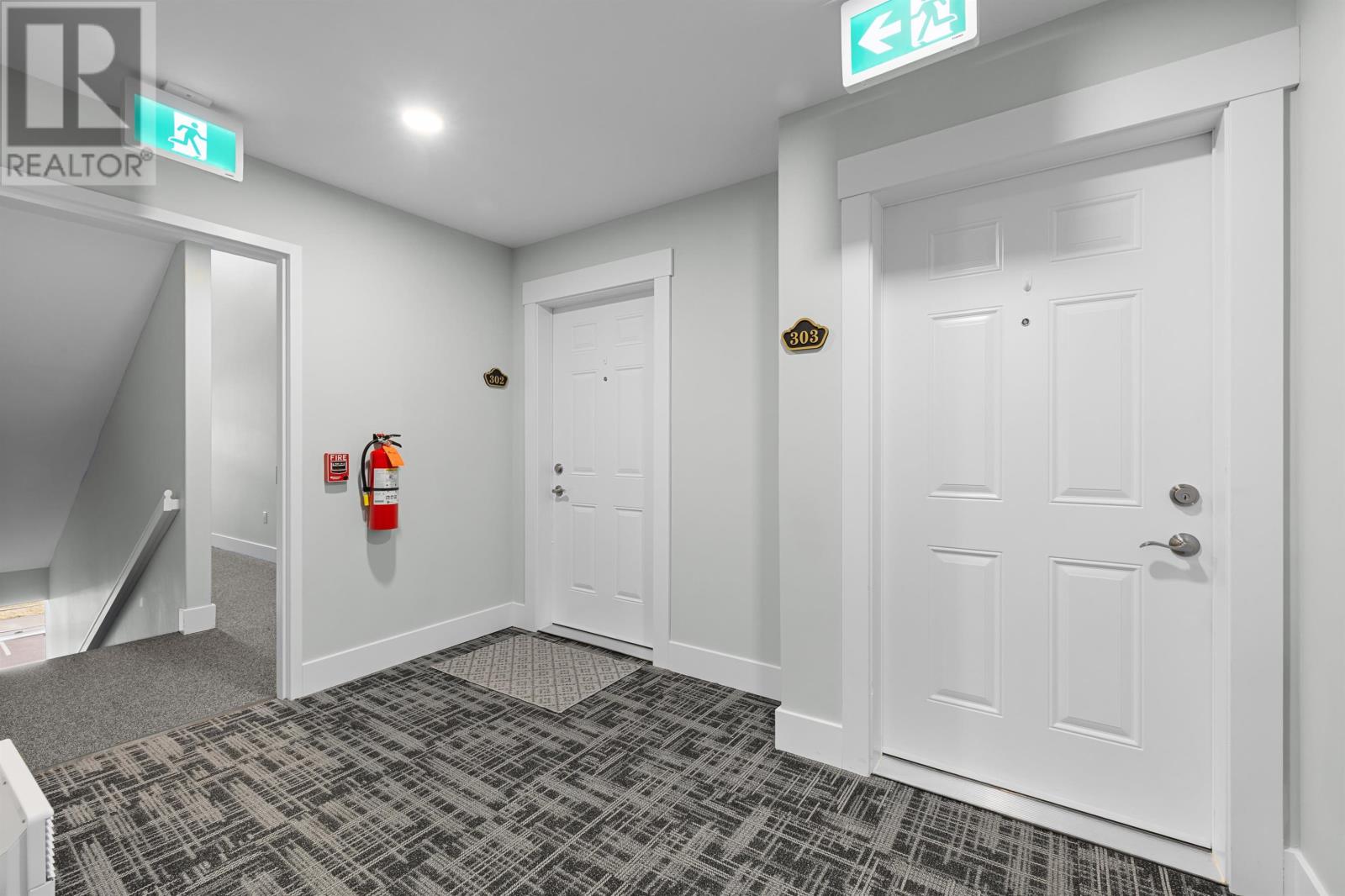 #303 18 GILBERT DRIVE - 20