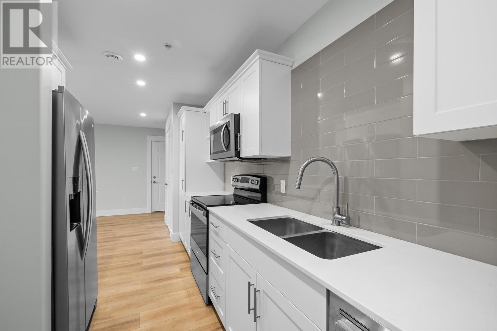 #303 18 GILBERT DRIVE - 22