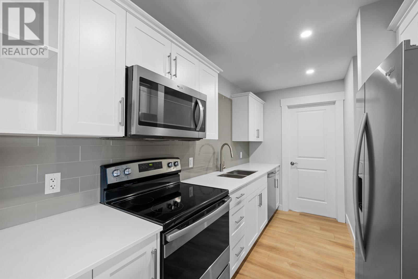 #303 18 GILBERT DRIVE - 24