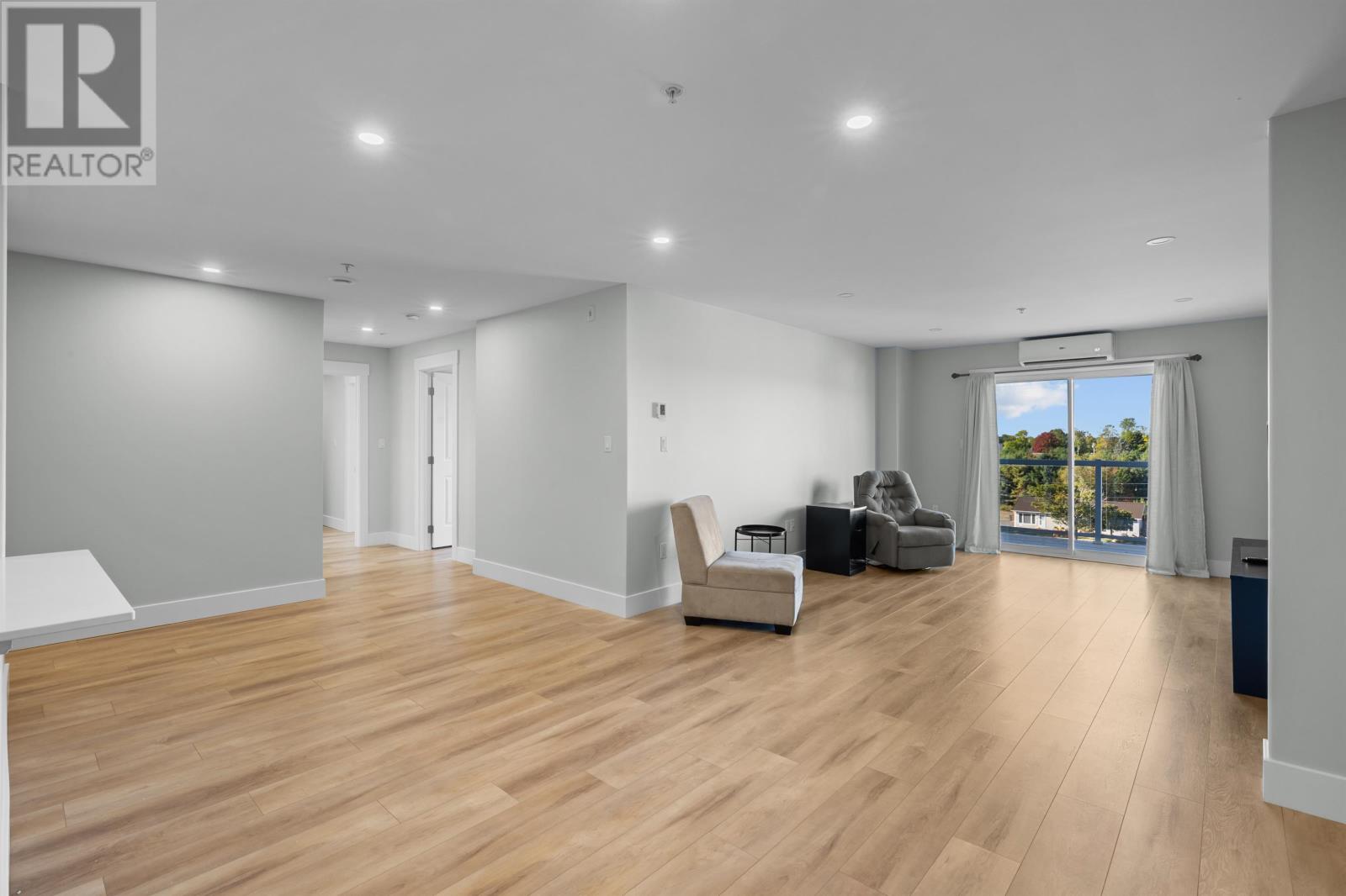 #303 18 GILBERT DRIVE - 30