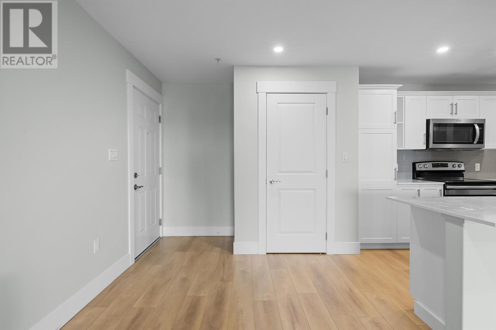 #303 18 GILBERT DRIVE - 33