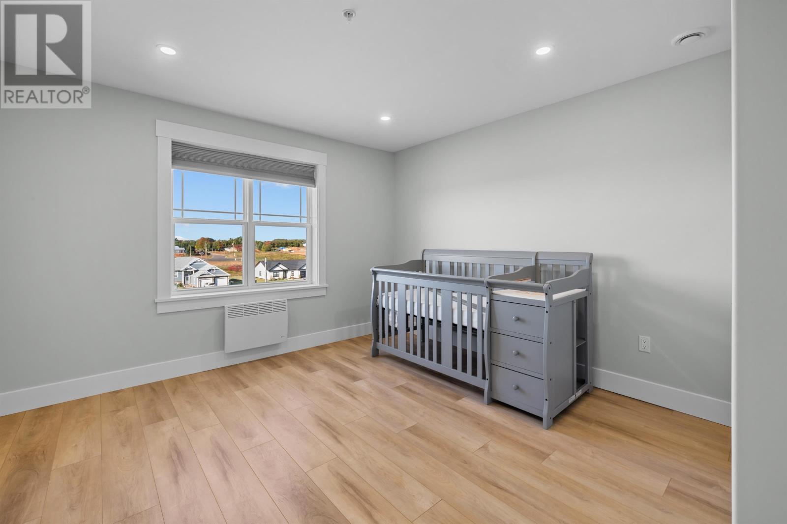 #303 18 GILBERT DRIVE - 34