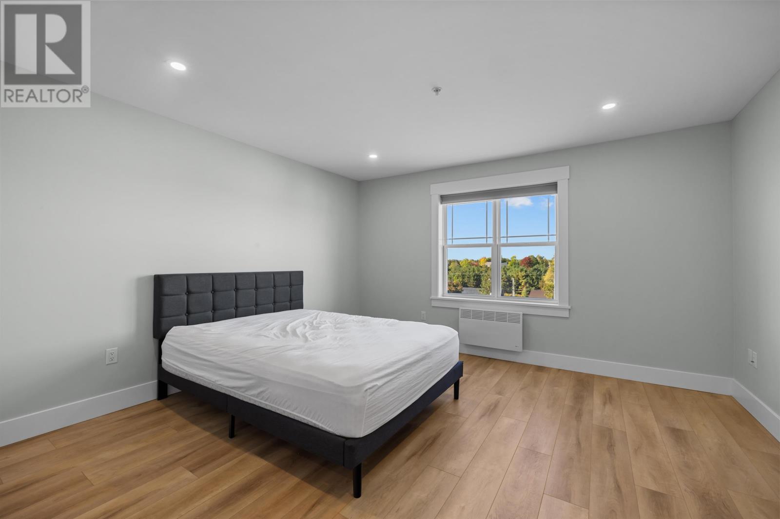 #303 18 GILBERT DRIVE - 36