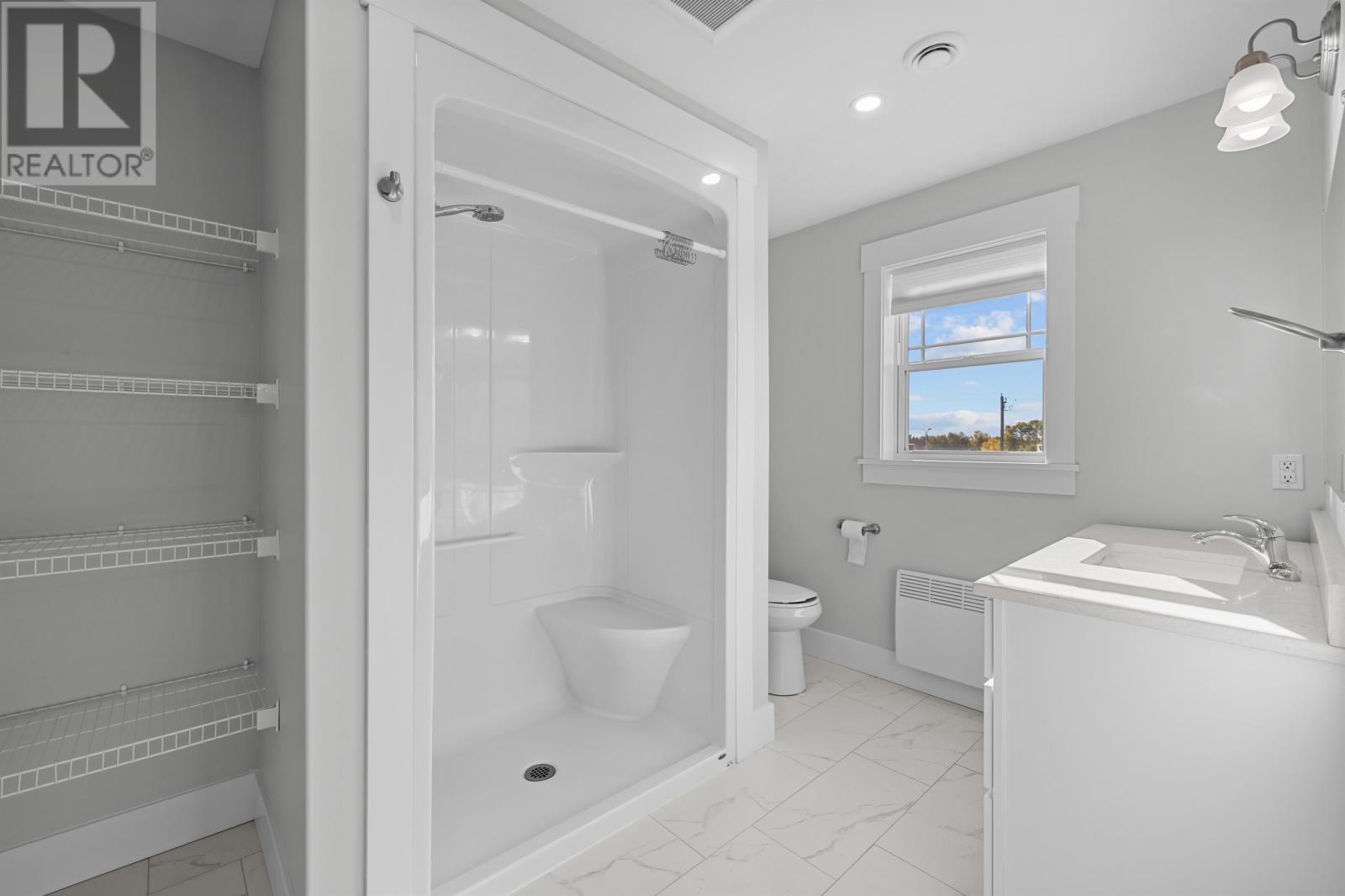 #303 18 GILBERT DRIVE - 42