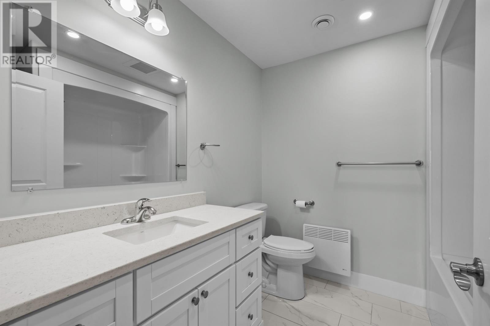 #303 18 GILBERT DRIVE - 43