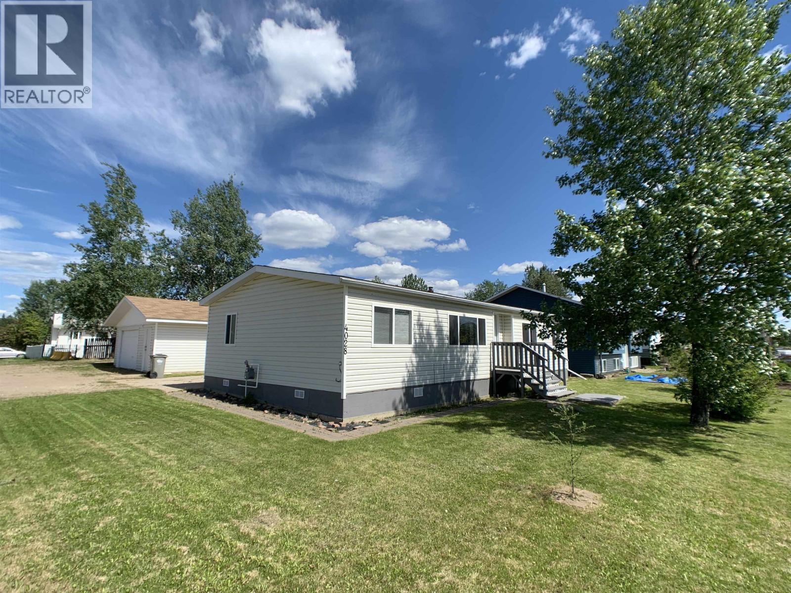 4028 POPLAR AVENUE, Fort Nelson