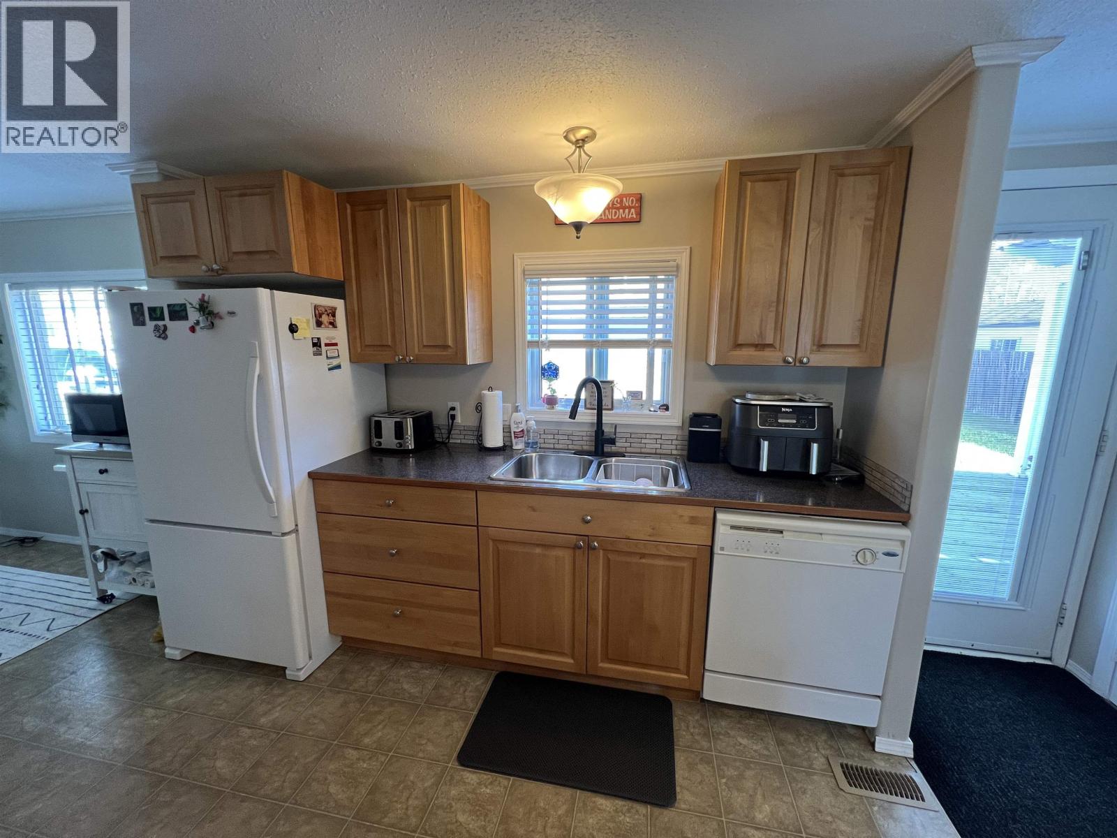 4028 POPLAR AVENUE, Fort Nelson