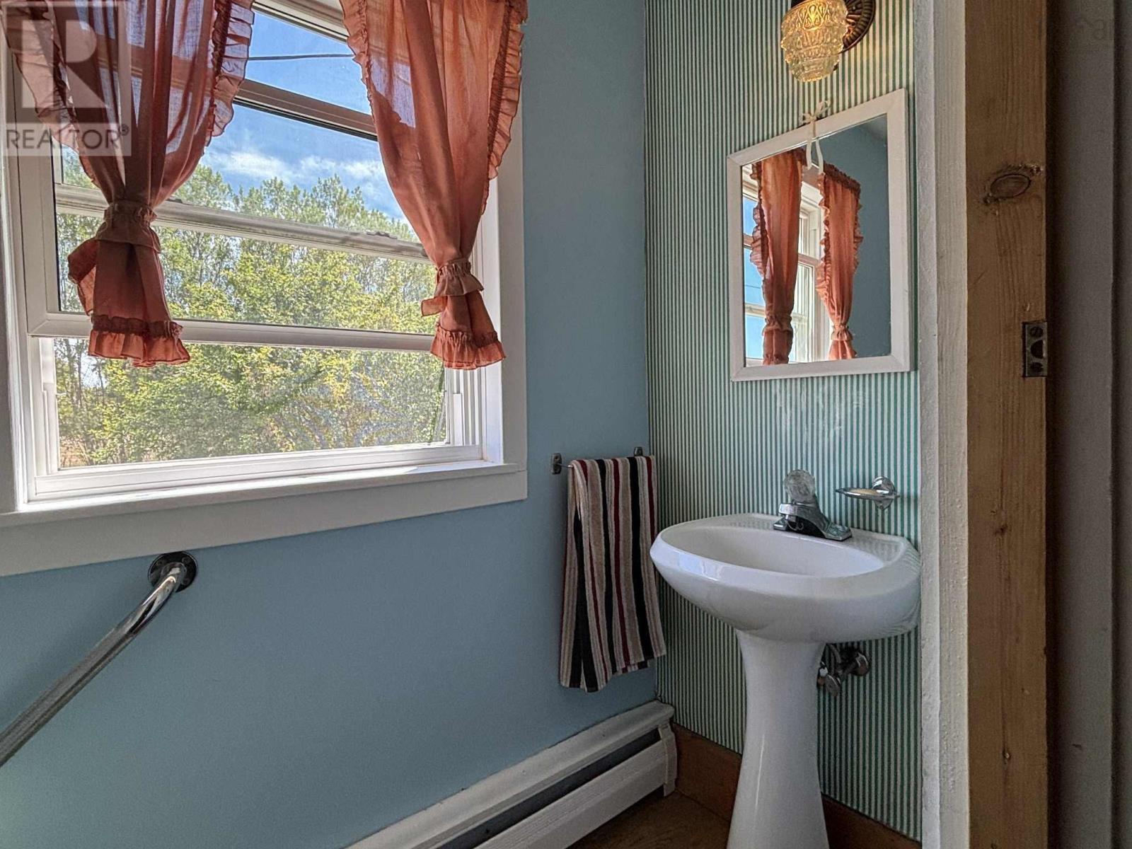 Property 16 of 27 of 328 Patrice Road