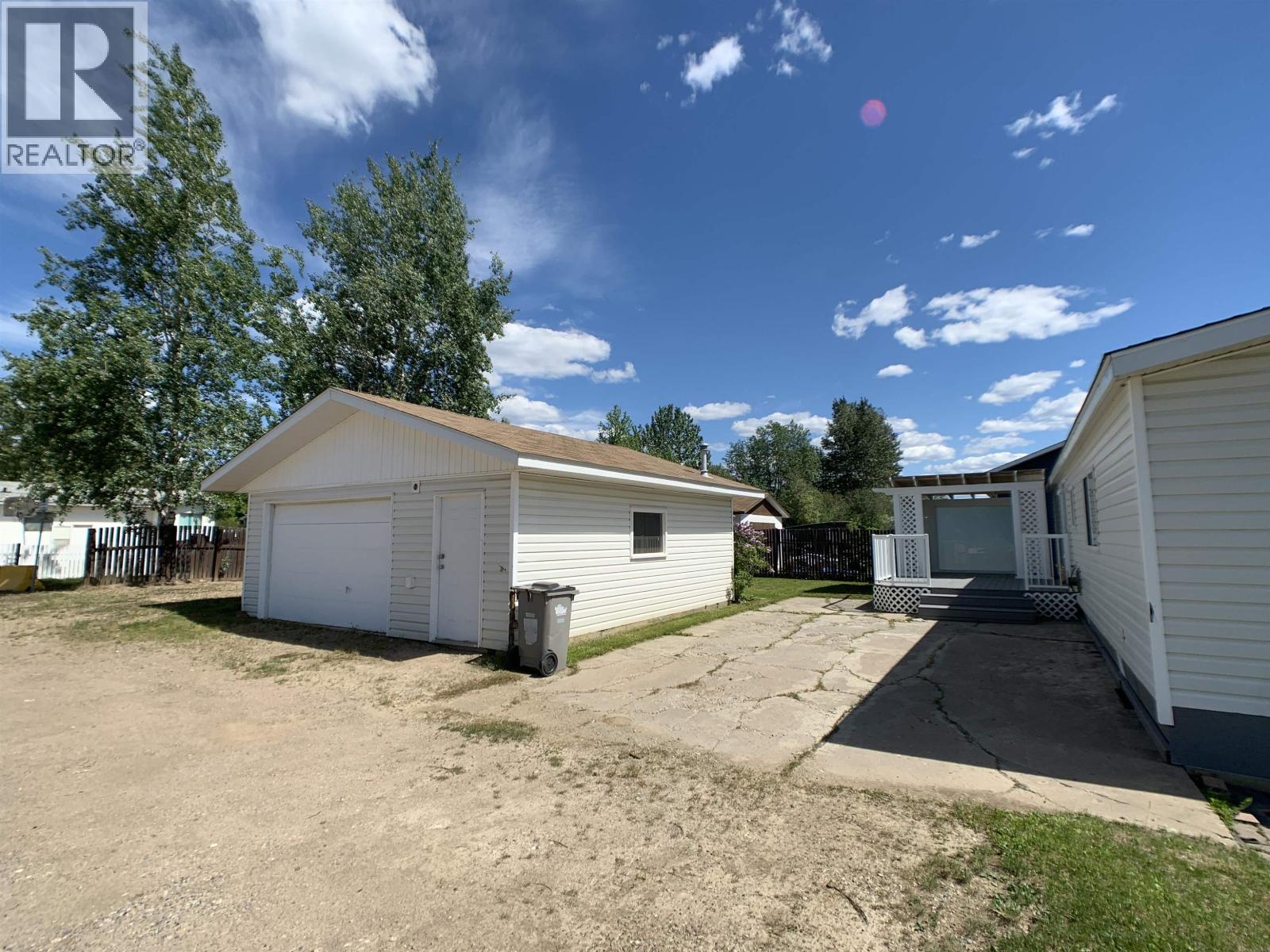 4028 POPLAR AVENUE, Fort Nelson
