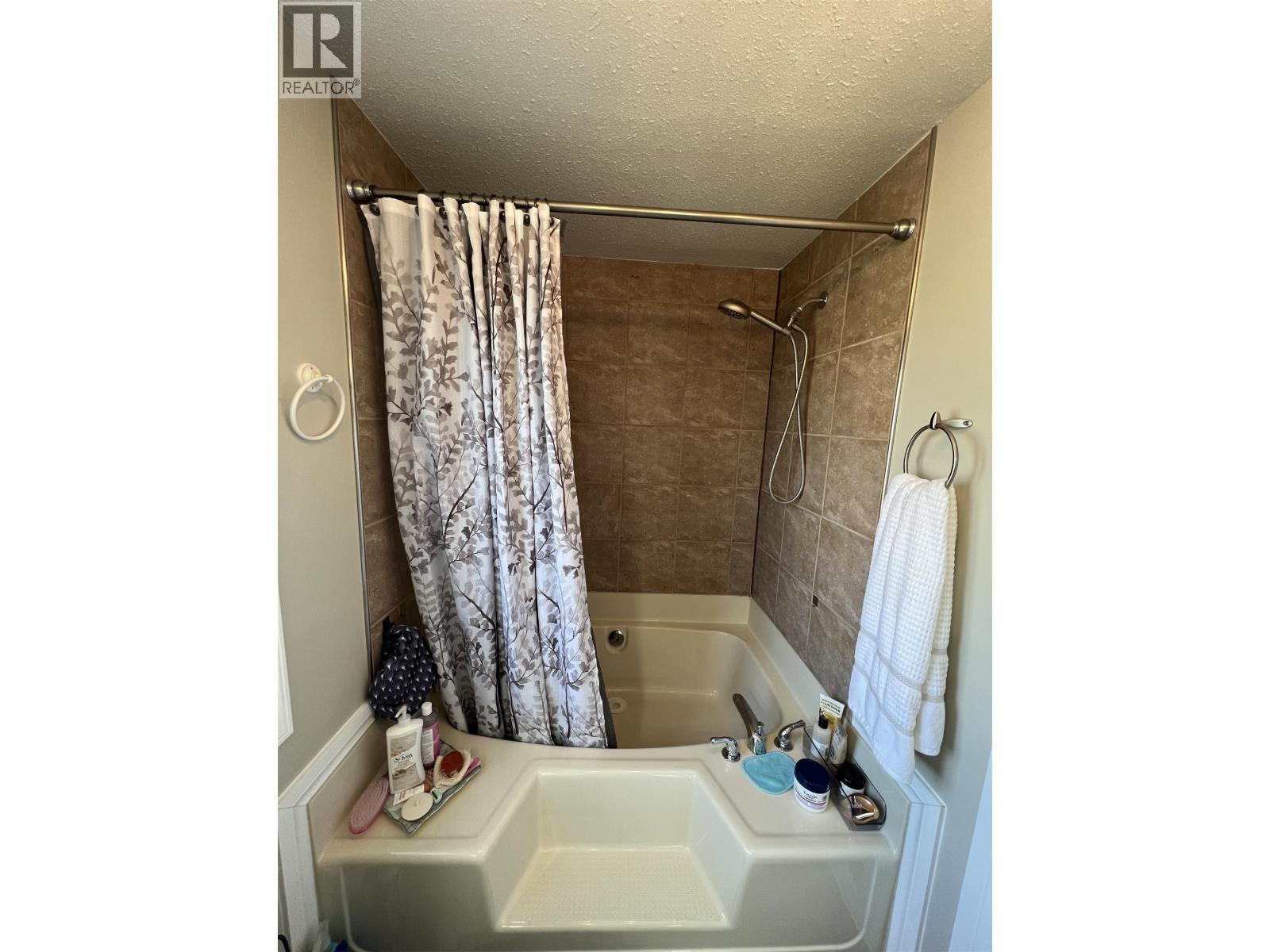 4028 POPLAR AVENUE, Fort Nelson